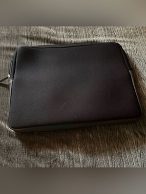 Targus Black Slim Laptop Sleeve - Padded Zip Case